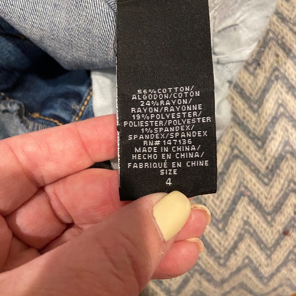 1822 Denim Frayed Ankle Skinny Jeans Size 4 - Picture 5 of 7